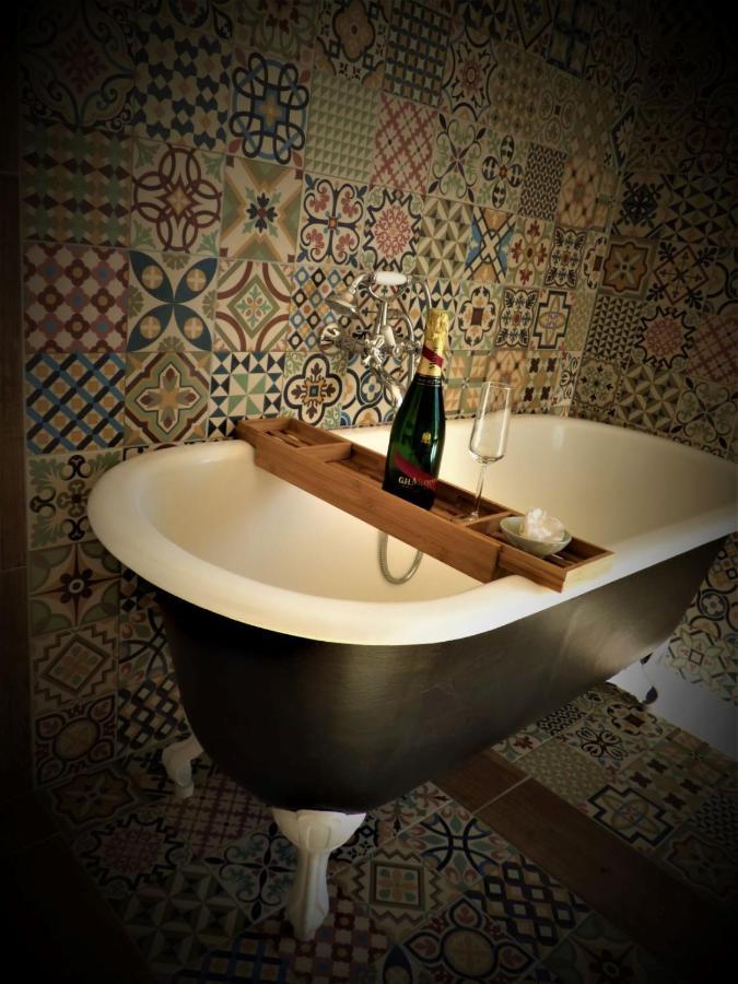 Bed and Breakfast Arche De Lanoe Jacuzzi Labastide-Saint-Pierre Exterior foto